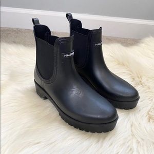 Nautica boots